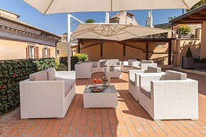 Harry's Bar Trevi Hotel & Restaurant