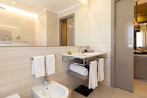 Harry's Bar Trevi Hotel & Restaurant