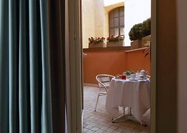 Harry's Bar Trevi Hotel & Restaurant