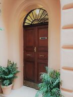 Harry's Bar Trevi Hotel & Restaurant