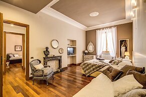 Spanish Steps Miracle Suite