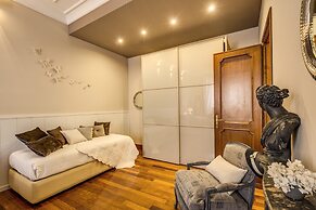 Spanish Steps Miracle Suite