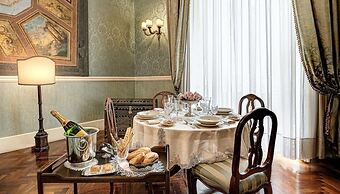 Lady Mary's Tribunali Luxury Suite