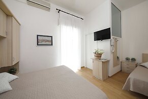 Hotel Lungomare Cattolica