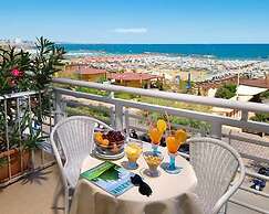 Hotel Lungomare Cattolica