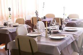 Hotel Lungomare Cattolica