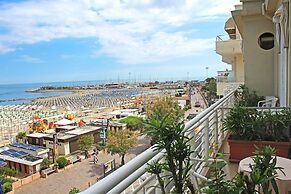 Hotel Lungomare Cattolica