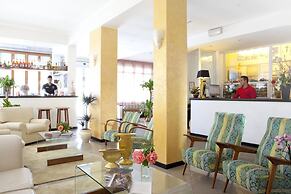 Hotel Lungomare Cattolica