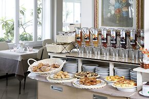 Hotel Lungomare Cattolica