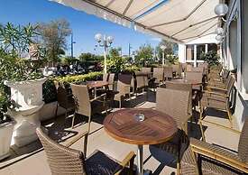 Hotel Lungomare Cattolica