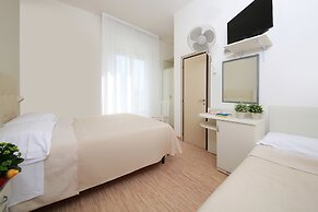 Hotel Lungomare Cattolica