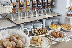 Hotel Lungomare Cattolica