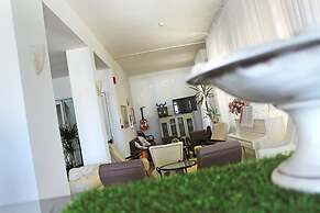 Hotel Lungomare Cattolica