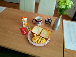 Buzz Guest House - Hostel