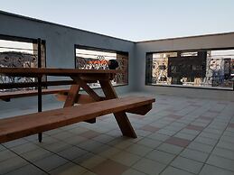 Buzz Guest House - Hostel