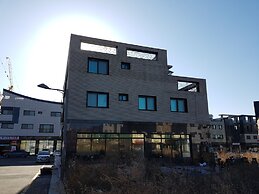 Buzz Guest House - Hostel