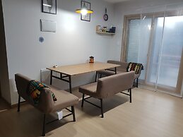 Buzz Guest House - Hostel