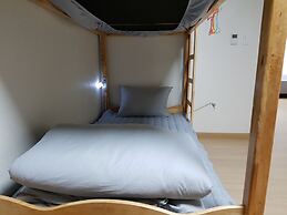 Buzz Guest House - Hostel