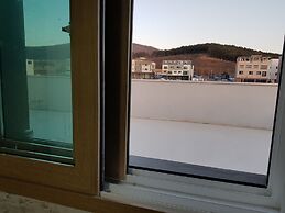 Buzz Guest House - Hostel