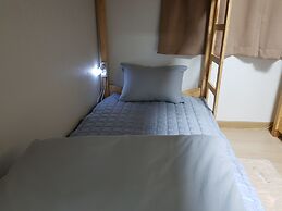 Buzz Guest House - Hostel