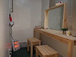 Buzz Guest House - Hostel