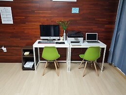 Buzz Guest House - Hostel