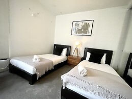 ReadySet Apartments on Spencer