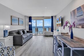 Oceanfront Boardwalk Condo w Private Balcony & Close to the Beach