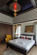 33 Poshtel