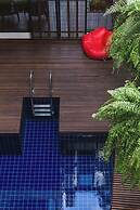 33 Poshtel