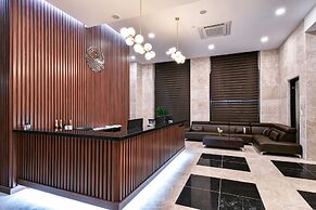 Sea & Moon Tourist Hotel