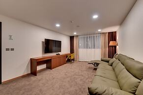 Sea & Moon Tourist Hotel