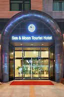 Sea & Moon Tourist Hotel