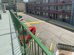 Budgetel Inn & Suites