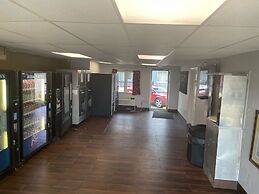 Budgetel Inn & Suites