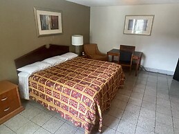 Budgetel Inn & Suites