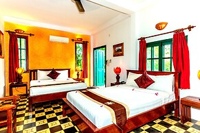 Golden Banana Residence