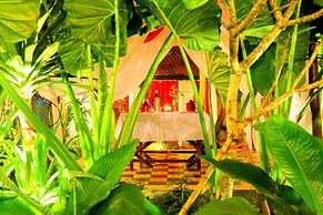 Golden Banana Residence