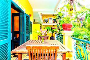 Golden Banana Residence