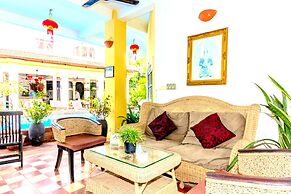 Golden Banana Residence