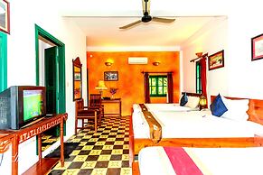 Golden Banana Residence