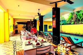 Golden Banana Residence