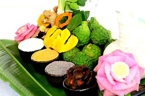 Golden Banana Residence