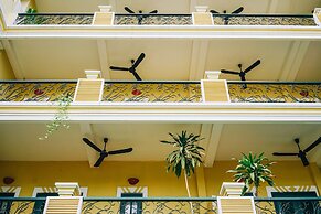 Golden Banana Residence