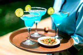 Golden Banana Residence