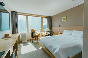 Jongno Lumia Tourist Hotel