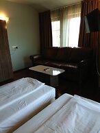 Roots Hotel & Wine Bar