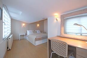 Cheya Gumussuyu Residence