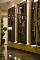 Maxuite Hotel in Home
