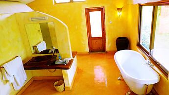 PrideInn Mara Camp & Cottages